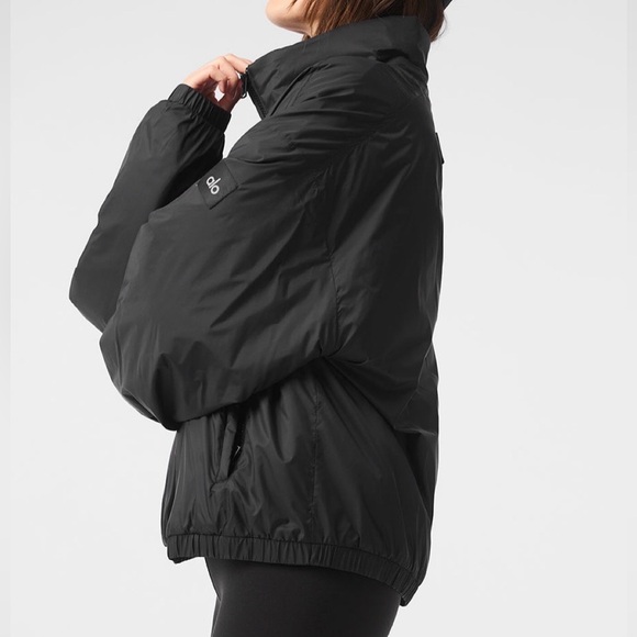 Alo Latitude Light Weight 1/2 Zip Pullover Jacket - Picture 10 of 12